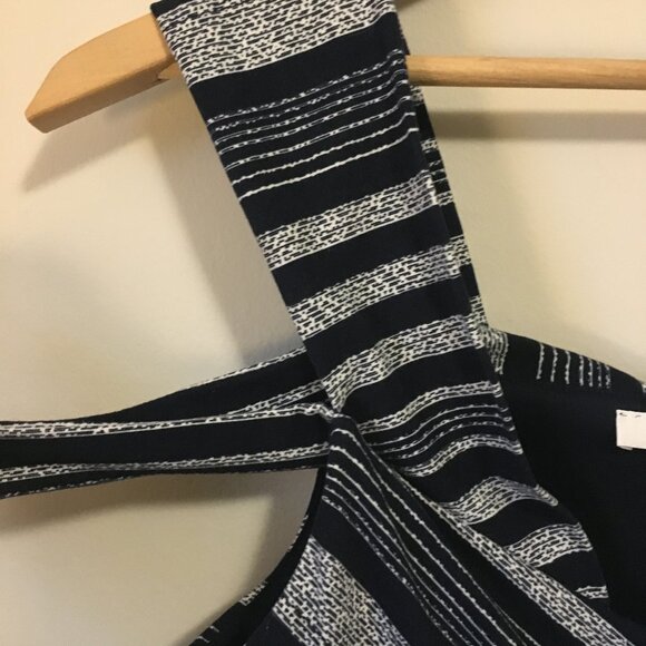 Dual Shoulder Strap Barcode Striped Button Down Tank - Picture 6 of 16